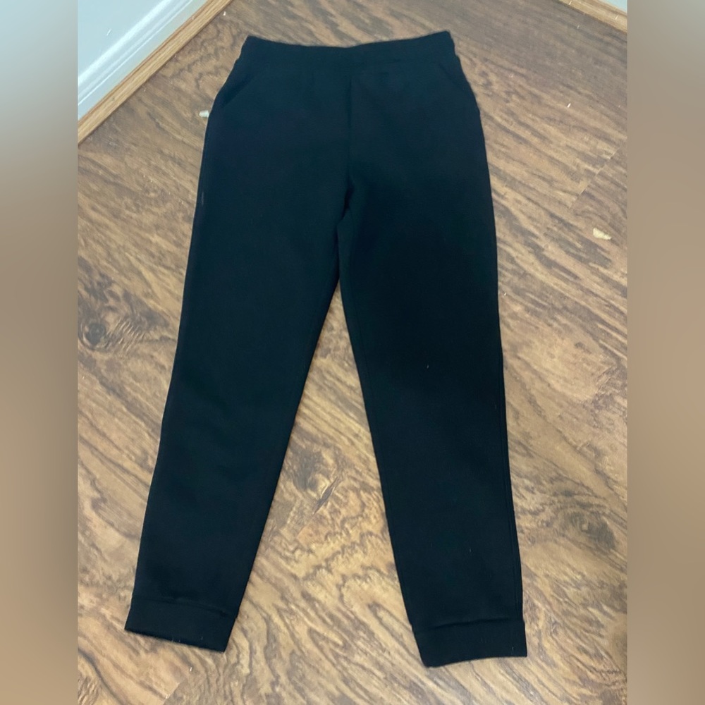 black sweatpants